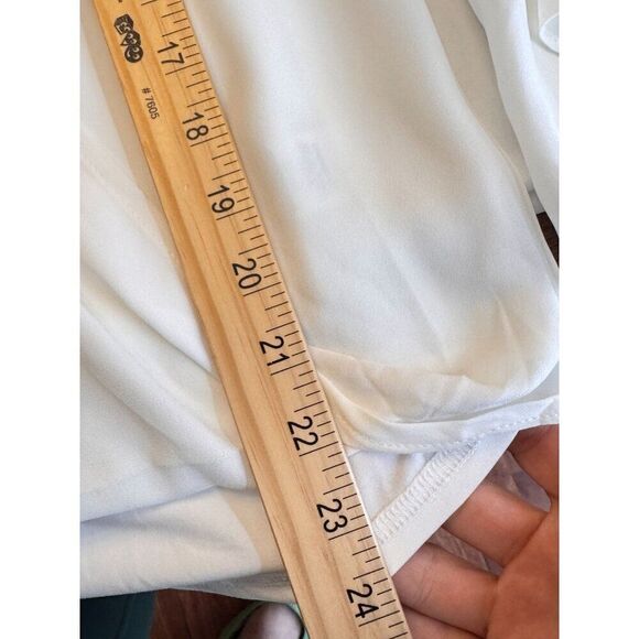 NWT 41 Hawthorn White Wrap Front Blouse With Keyhole Back Women's Size M Summer - Picture 9 of 13